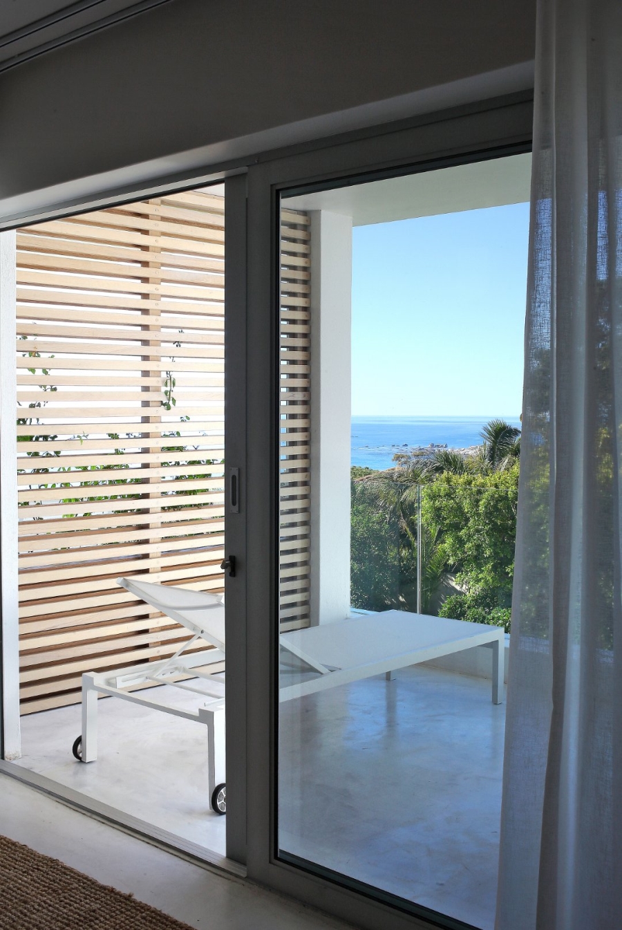 To Let 8 Bedroom Property for Rent in Bakoven Western Cape